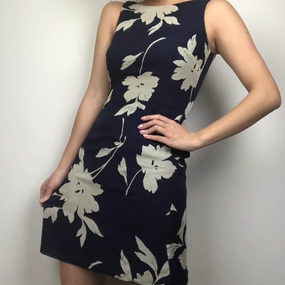 Ann Taylor Dresses & Skirts - Ann Taylor silk dress!